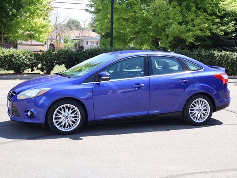 Used 2014 Ford Focus Titanium FWD image 10