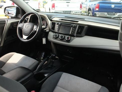 Used 2015 Toyota RAV4 LE AWD/4WD image 20