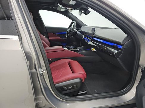 Used 2026 BMW 540i xDrive image 10