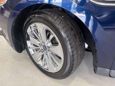Used 2011 Ford Taurus Limited w/ 301A Rapid Spec Order Code FWD image 2