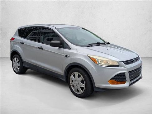 Used 2015 Ford Escape S image 3