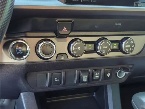 Used 2019 Toyota Tacoma TRD Sport AWD/4WD image 20