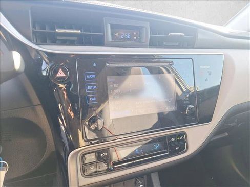 Used 2017 Toyota Corolla LE image 14