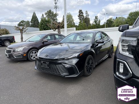 Used 2026 Toyota Camry SE w/ Convenience Package AWD/4WD image 1