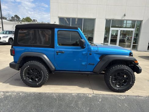 Used 2022 Jeep Wrangler Willys image 8