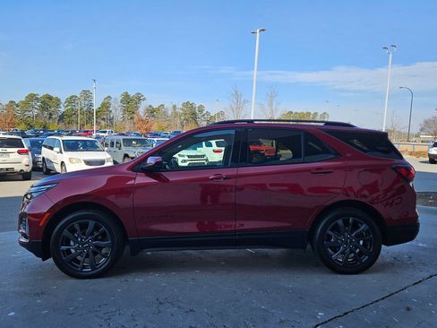 Used 2022 Chevrolet Equinox RS w/ LPO, Floor Liner Package image 4