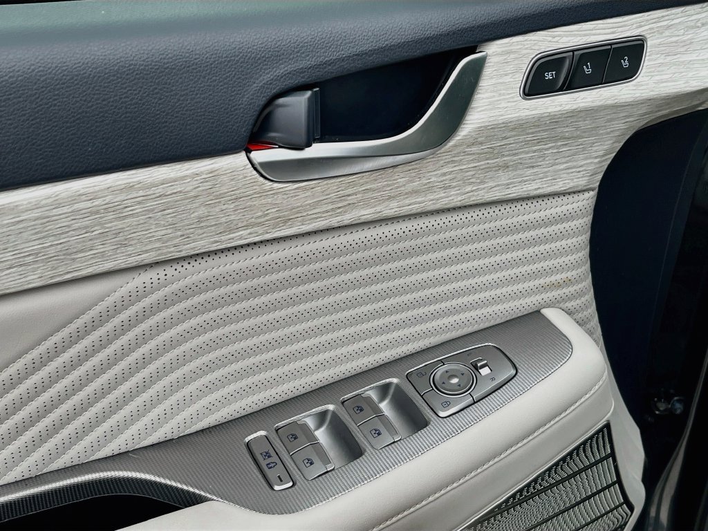 Used 2024 Hyundai Palisade Calligraphy FWD image 12