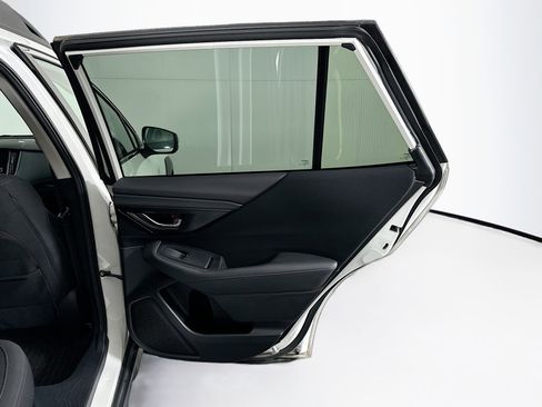 Used 2025 Subaru Outback Premium image 29