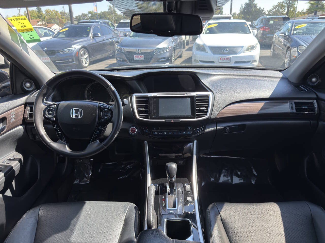 Used 2017 Honda Accord Touring image 15