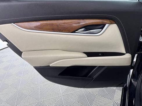 Used 2018 Cadillac XTS Premium Luxury image 12