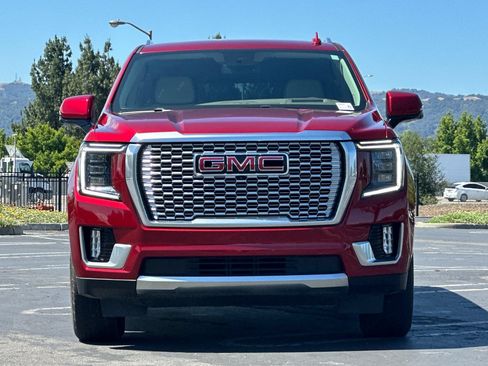 Used 2024 GMC Yukon Denali AWD/4WD image 9