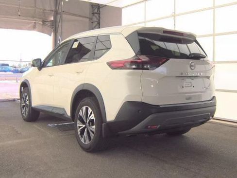Used 2023 Nissan Rogue SV w/ SV Premium B Package AWD/4WD image 3