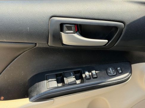 Used 2014 Toyota Camry LE FWD image 6