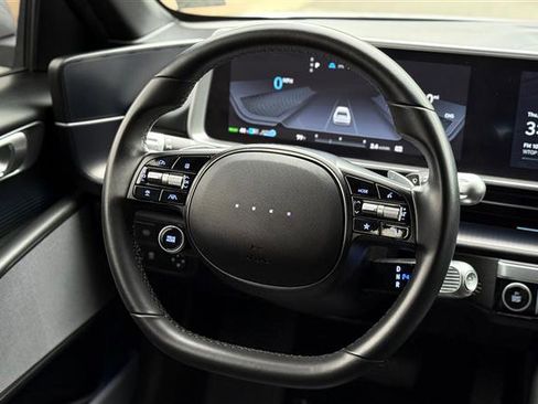 Used 2023 Hyundai Ioniq 6 SEL image 17