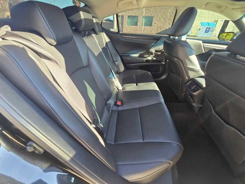 Used 2025 Lexus ES 350 w/ Premium Package image 14