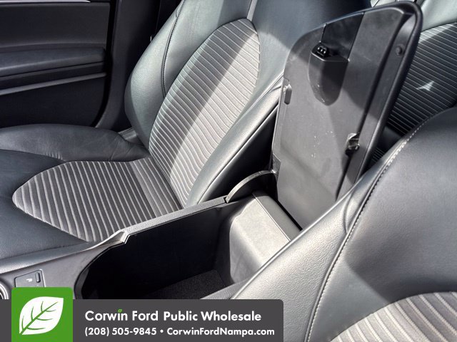 Used 2021 Toyota Camry SE w/ Cold Weather Package AWD/4WD image 23