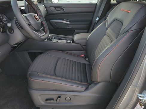 New 2026 Nissan Pathfinder Rock Creek image 6