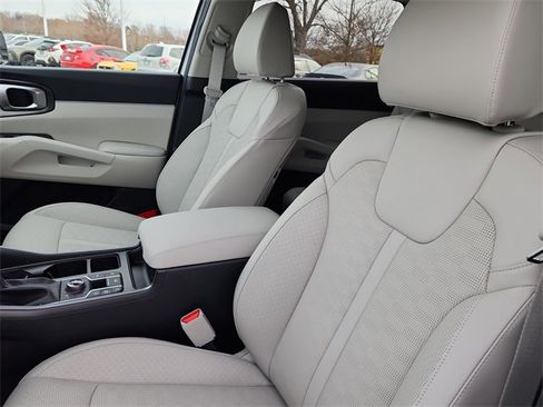 New 2026 Kia Sorento S image 13