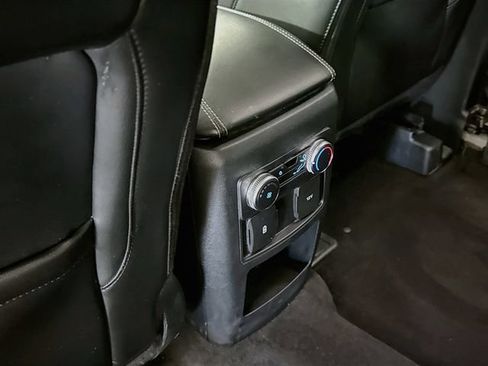 Used 2021 Ford Explorer XLT w/ Equipment Group 202A AWD/4WD image 25