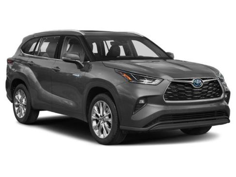 Certified 2021 Toyota Highlander Limited AWD/4WD image 6