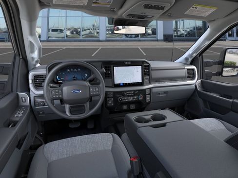 New 2026 Ford F350 XLT w/ XLT Premium Package AWD/4WD image 9