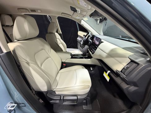 New 2026 Nissan Pathfinder SL image 19