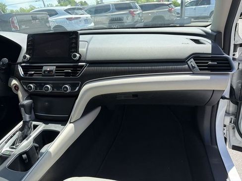 Used 2020 Honda Accord EX image 28