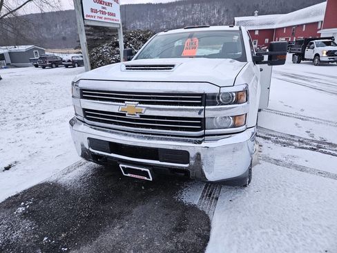 Used 2018 Chevrolet Silverado 3500 W/T w/ WT Convenience Package image 7