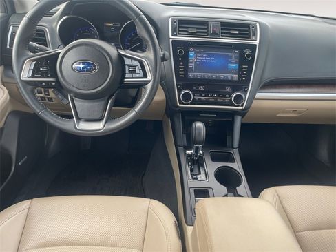 Used 2018 Subaru Outback 3.6R Limited image 10