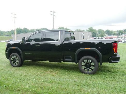 Used 2024 GMC Sierra 2500 Denali w/ Denali Reserve Package AWD/4WD image 11