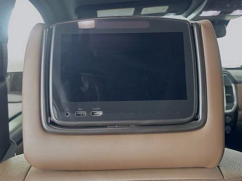 Used 2020 Nissan Titan Platinum Reserve w/ Moonroof Package AWD/4WD image 28