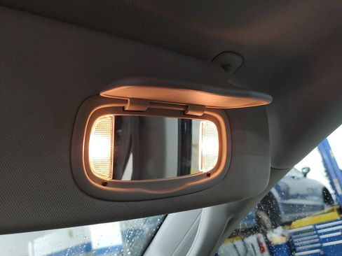 Used 2019 Chrysler Pacifica Limited image 7