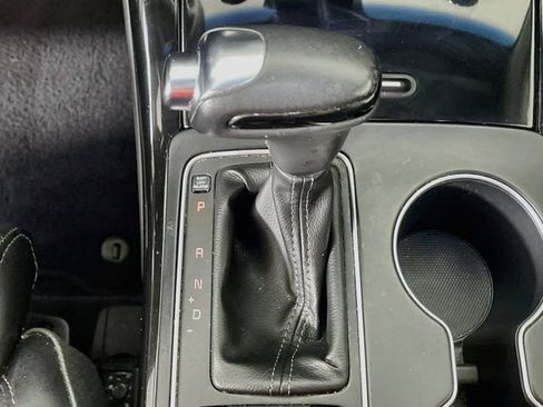 Used 2019 Kia Sorento SX FWD image 18