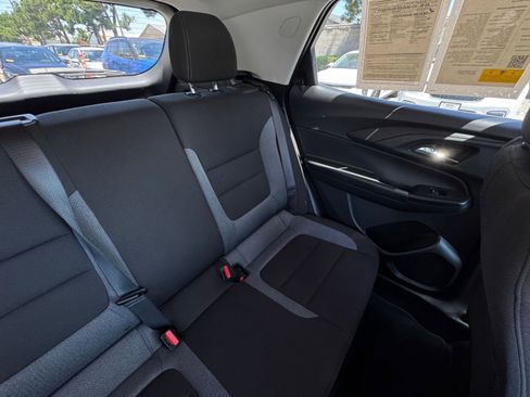 Used 2025 Chevrolet TrailBlazer LT FWD image 36