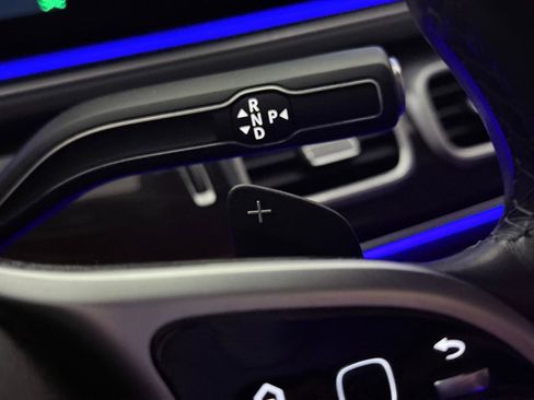 Used 2020 Mercedes-Benz GLE 350 4MATIC w/ Premium Package image 39