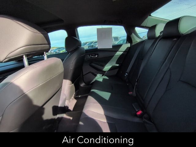 Used 2023 Honda Accord Sport image 11