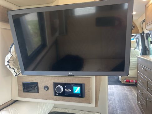 Used 2021 Mercedes-Benz Sprinter 3500 image 36