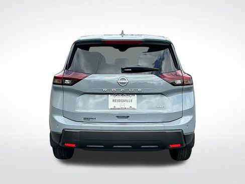 Used 2026 Nissan Rogue SV AWD/4WD image 5