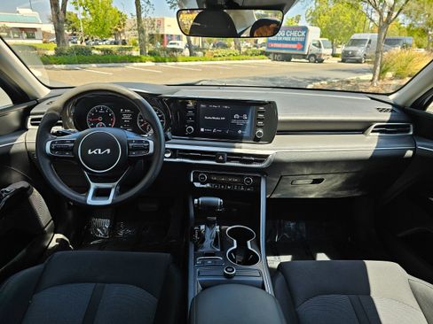 Used 2023 Kia K5 LXS image 21