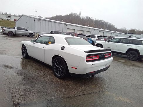 Used 2023 Dodge Challenger R/T w/ Blacktop Package image 6