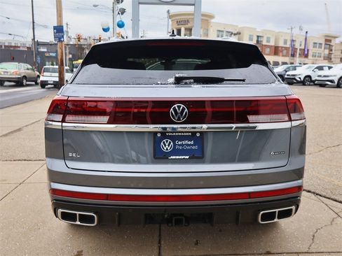 Used 2025 Volkswagen Atlas Cross Sport SEL Premium R-Line image 4