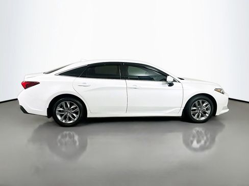 Used 2022 Toyota Avalon XLE image 4