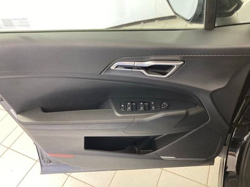 Used 2025 Kia Sportage LX AWD/4WD image 14