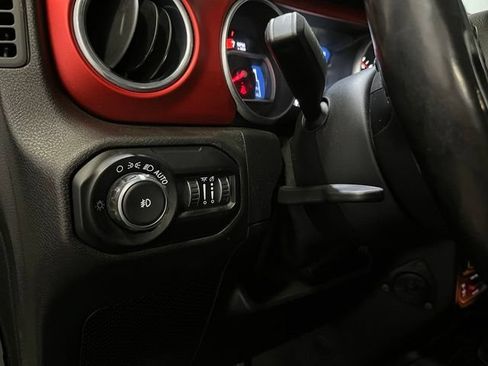 Used 2018 Jeep Wrangler Rubicon AWD/4WD image 14