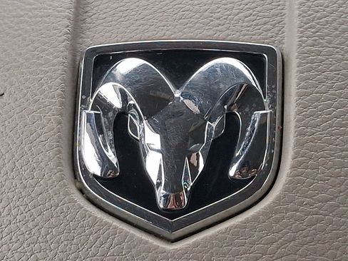 Used 2012 RAM 5500 4x4 Regular Cab w/ PWR & Remote Entry Group image 31