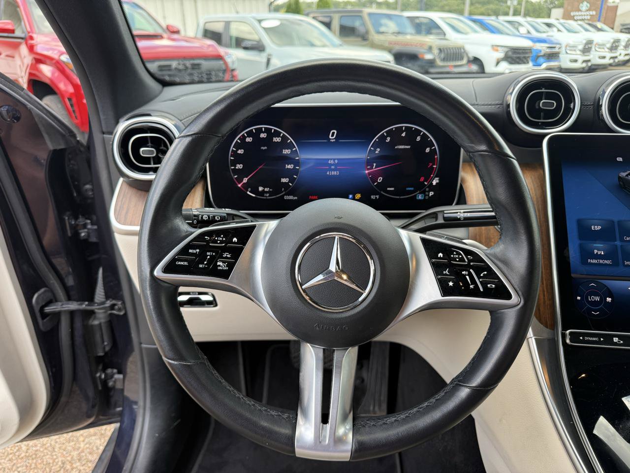 Used 2023 Mercedes-Benz GLC 300 4MATIC image 13