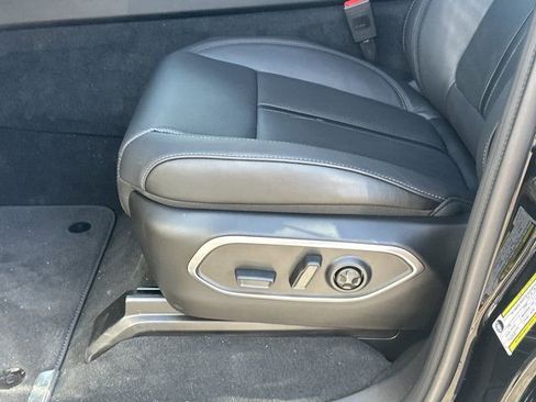 New 2026 Jeep Grand Wagoneer Limited AWD/4WD image 10