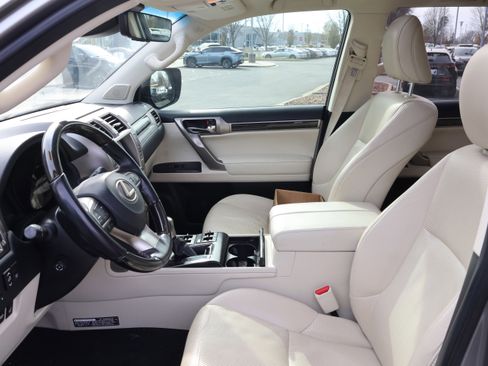 Used 2020 Lexus GX 460 Luxury image 31