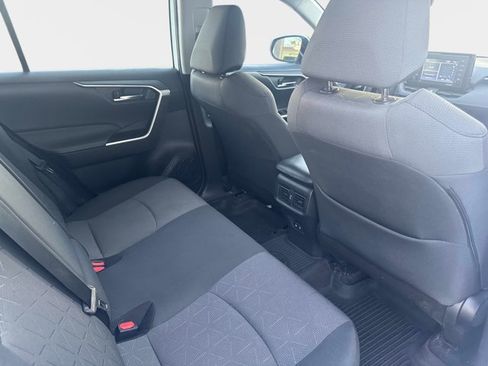 Used 2020 Toyota RAV4 XLE image 13