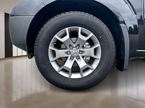 Used 2020 Nissan Frontier SV image 28